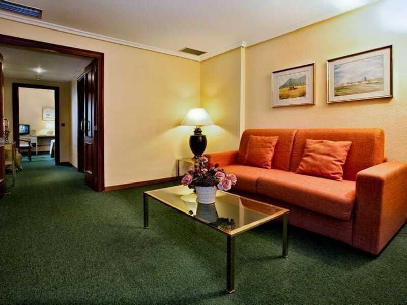 Hospedium Hotel Europa Centro Magaz De Pisuerga Dış mekan fotoğraf