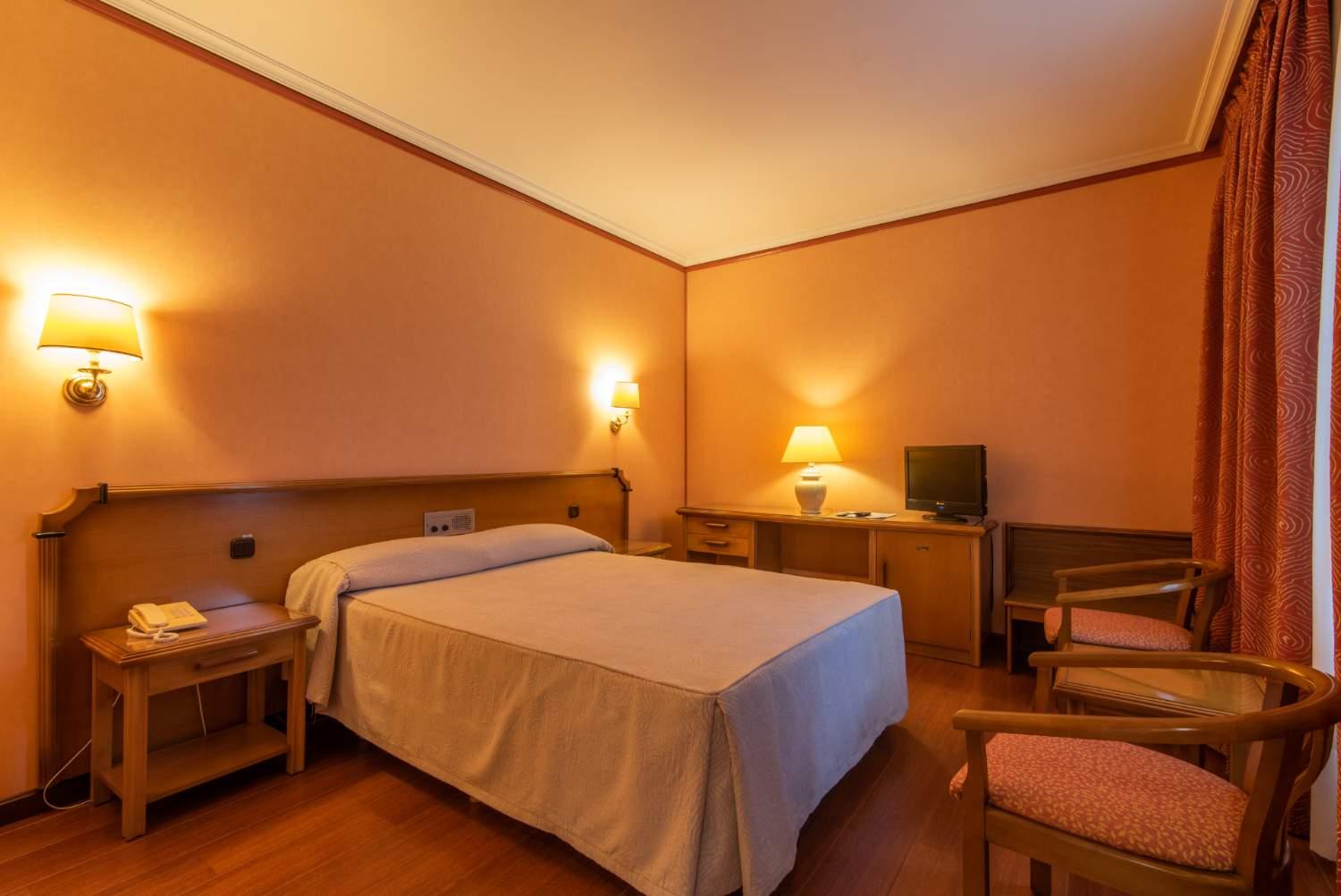 Hospedium Hotel Europa Centro Magaz De Pisuerga Dış mekan fotoğraf