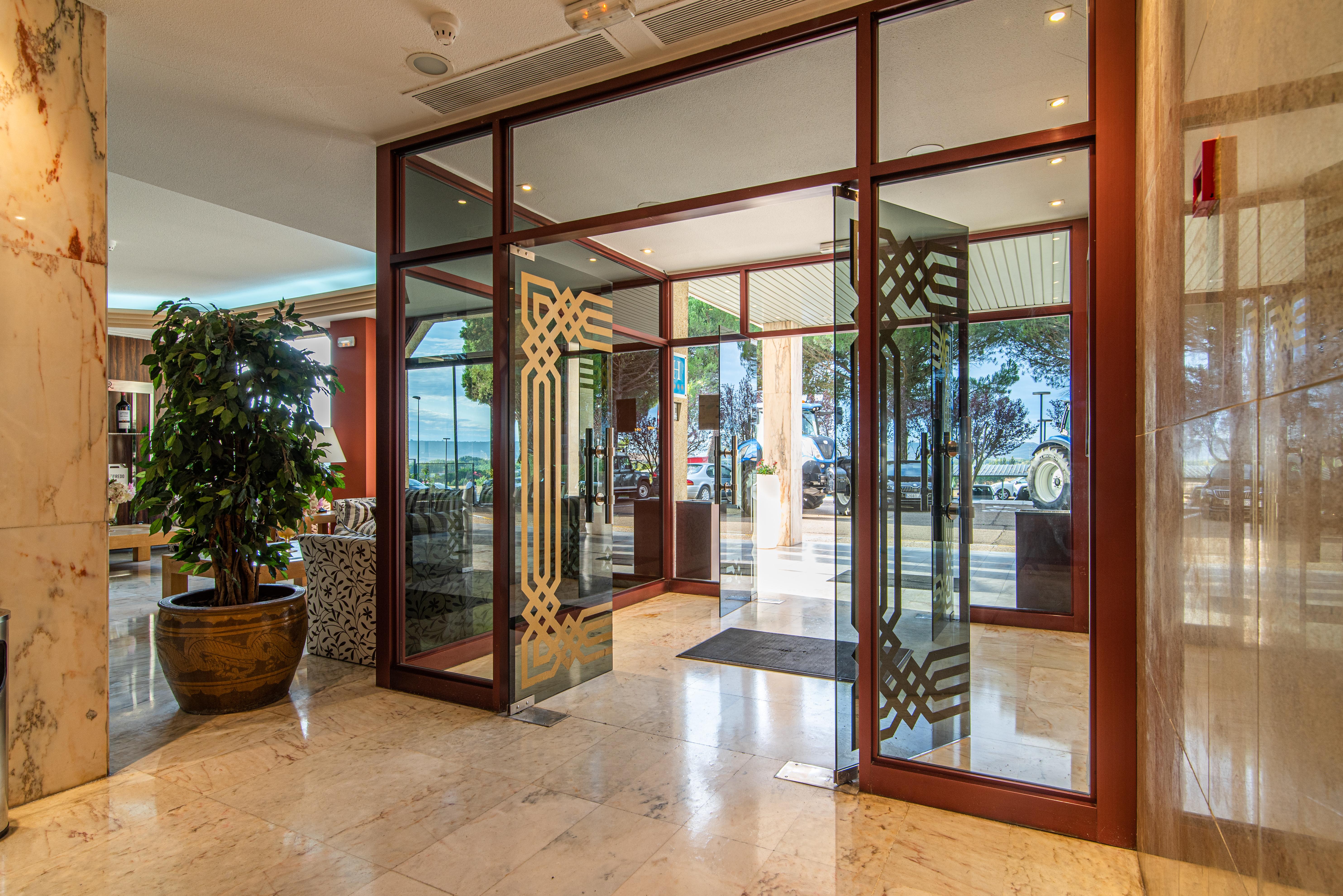 Hospedium Hotel Europa Centro Magaz De Pisuerga Dış mekan fotoğraf