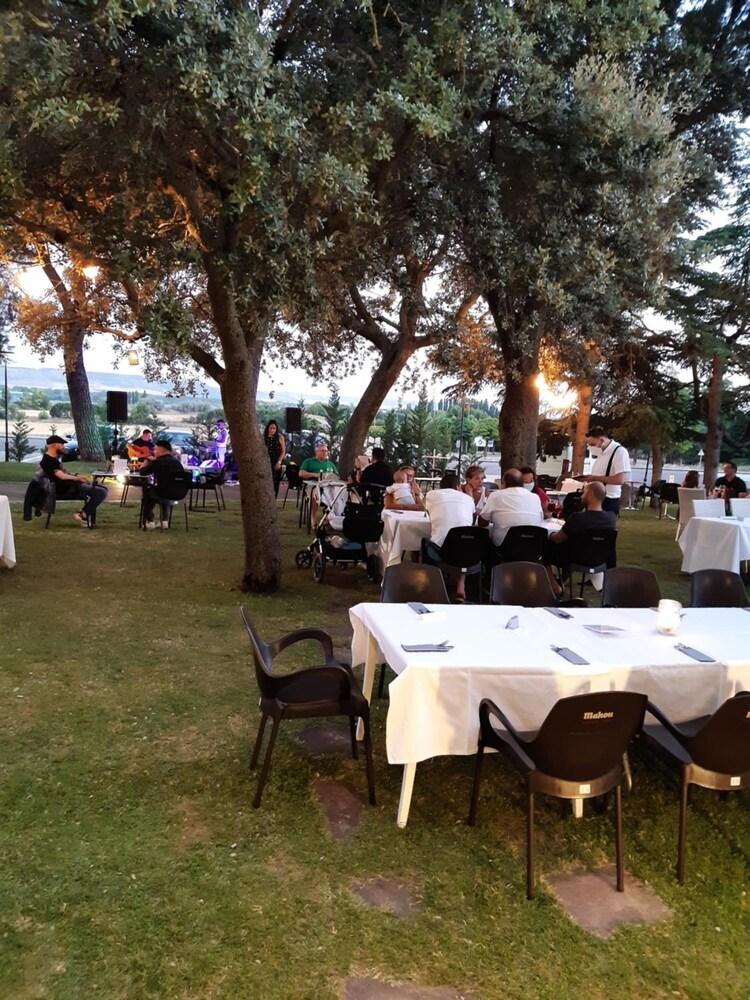 Hospedium Hotel Europa Centro Magaz De Pisuerga Dış mekan fotoğraf