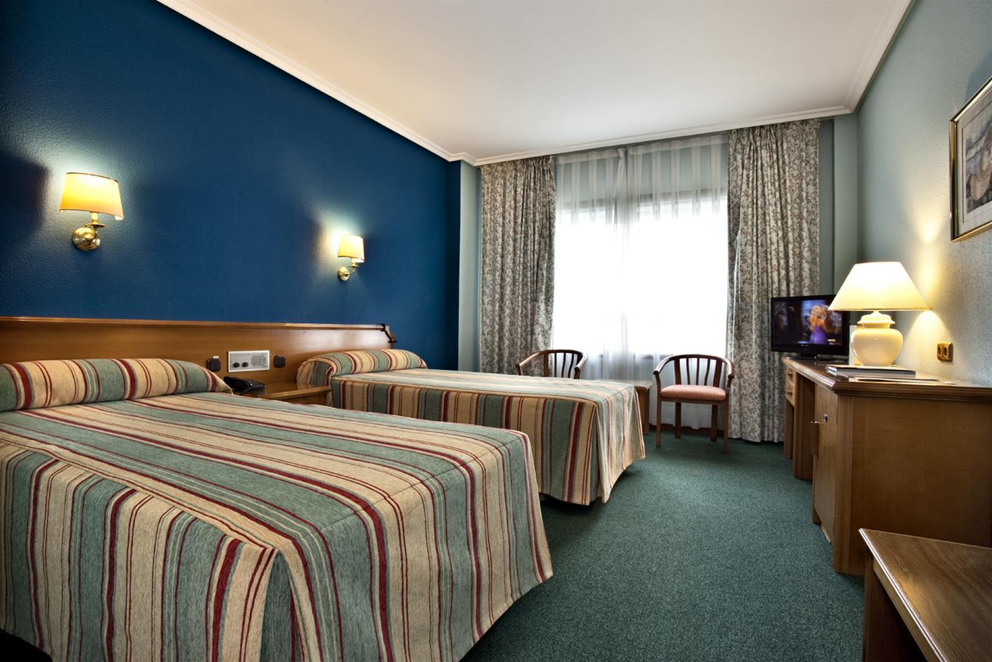 Hospedium Hotel Europa Centro Magaz De Pisuerga Dış mekan fotoğraf