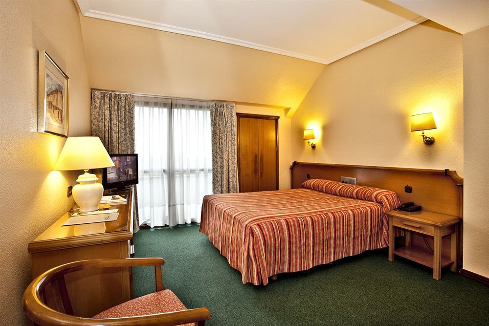 Hospedium Hotel Europa Centro Magaz De Pisuerga Dış mekan fotoğraf