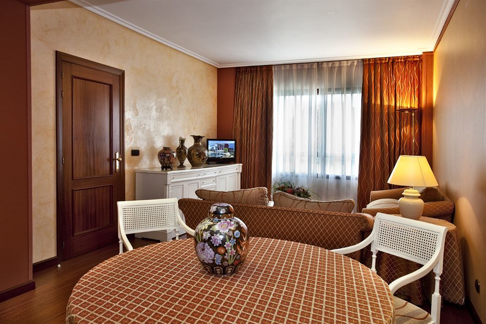 Hospedium Hotel Europa Centro Magaz De Pisuerga Dış mekan fotoğraf
