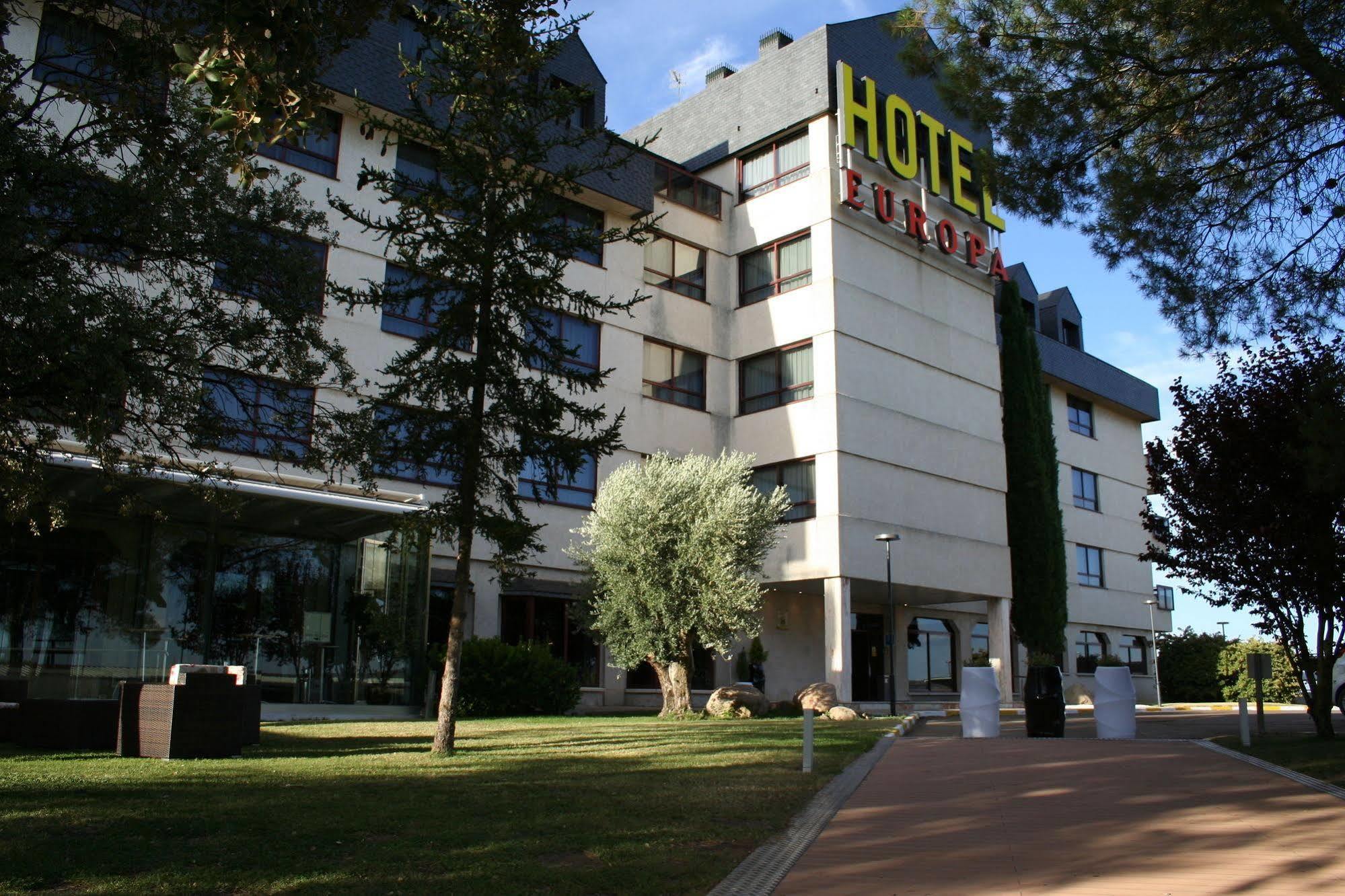 Hospedium Hotel Europa Centro Magaz De Pisuerga Dış mekan fotoğraf