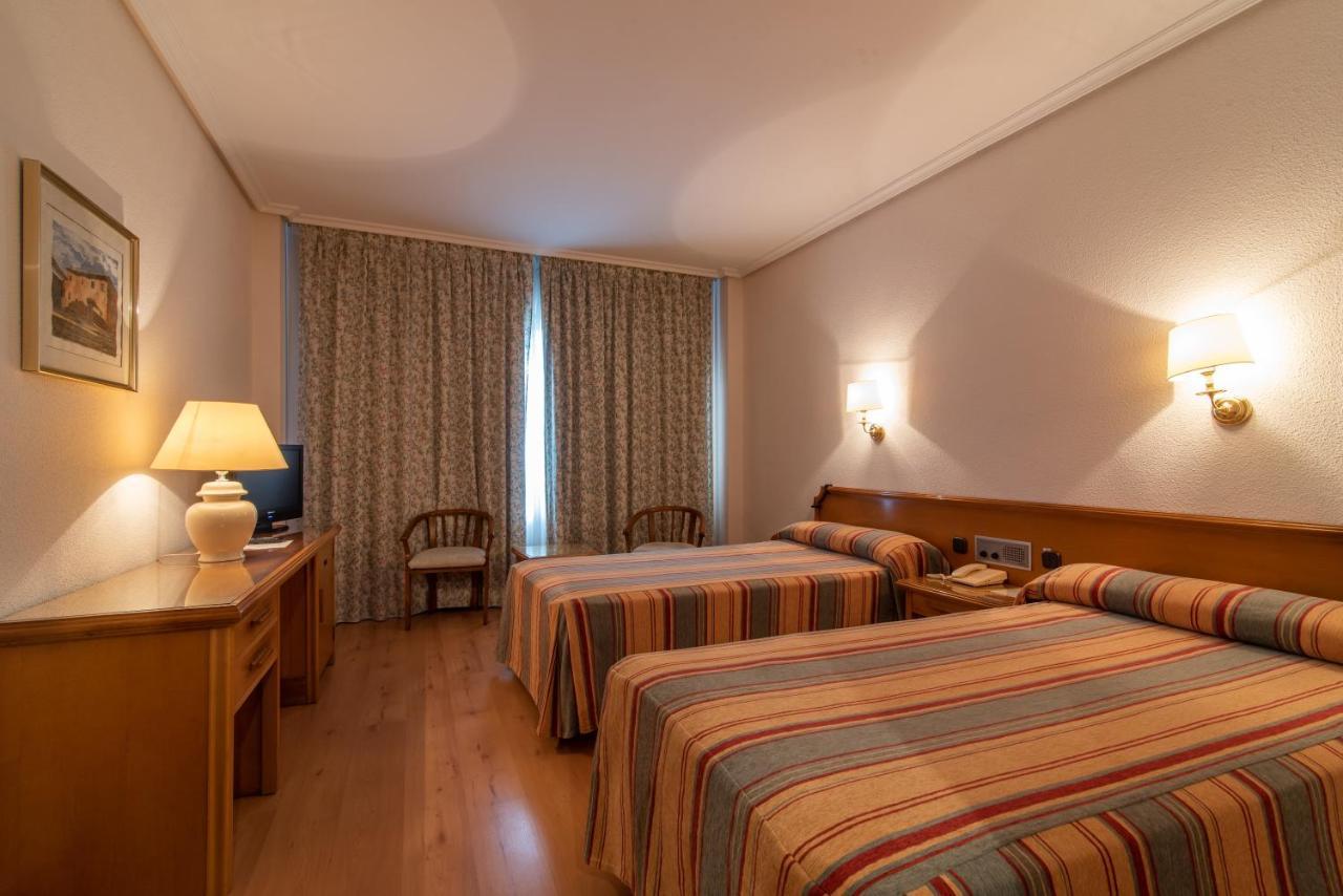 Hospedium Hotel Europa Centro Magaz De Pisuerga Dış mekan fotoğraf